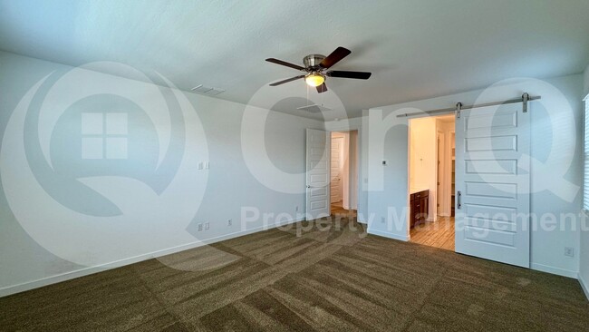 Building Photo - 1068 E Sabino Dr