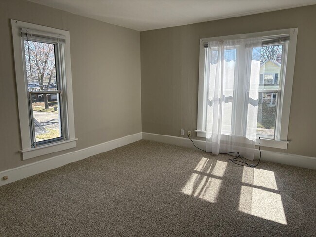 Building Photo - 574-576 E. Church St.