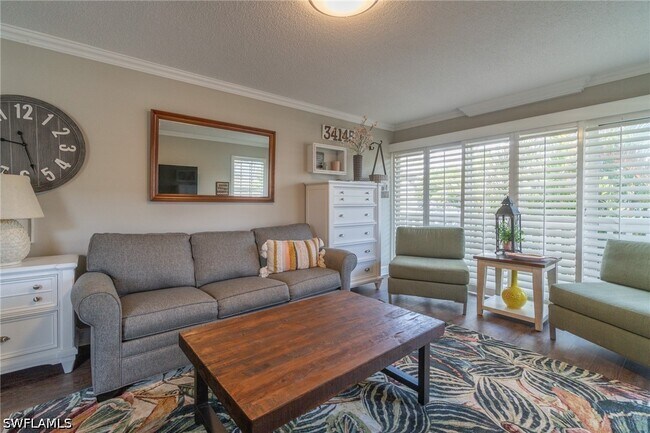 Building Photo - 1215 Edington Pl