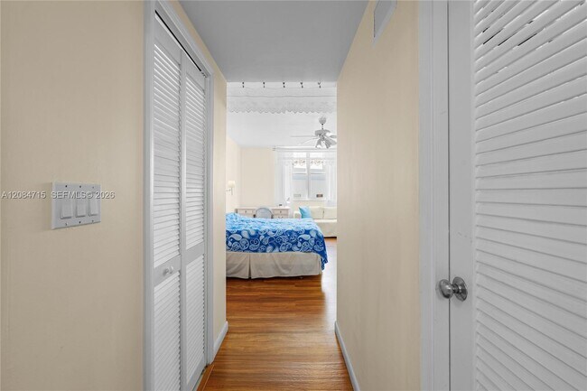 Building Photo - 5001 Collins Ave