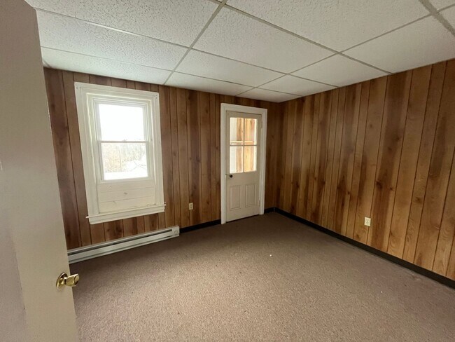 Building Photo - 15413 Norwood Ave