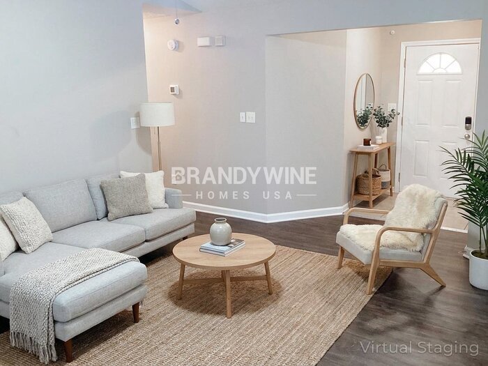 Building Photo - 289 Montego Cir