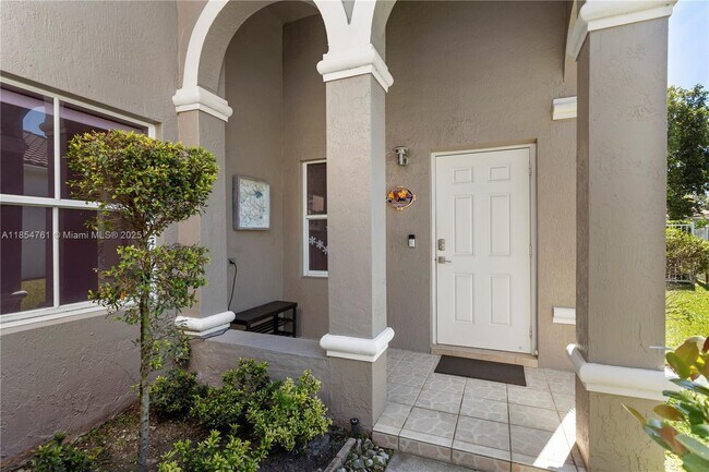 Building Photo - 4202 Sabal Ridge Cir