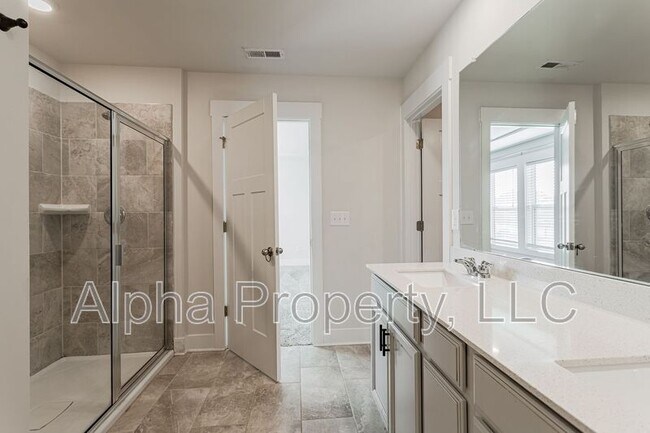 Building Photo - 112 Walking Stick Wy