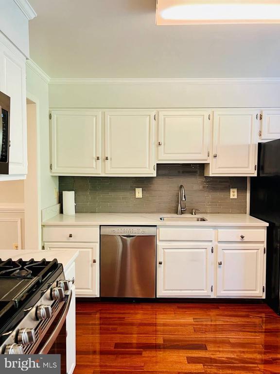 Building Photo - 7743 Jewelweed Ct
