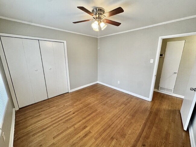 Building Photo - 4555 Willow Rd