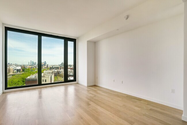 Building Photo - 329 Broadway