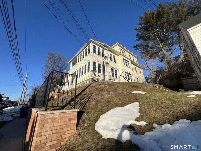 Building Photo - 102 Remington St