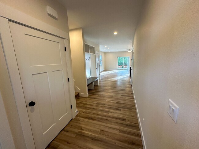 Building Photo - BOONE661-663 -NEW