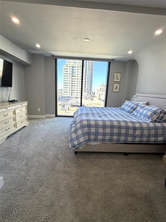 Building Photo - 1 Beach Dr SE