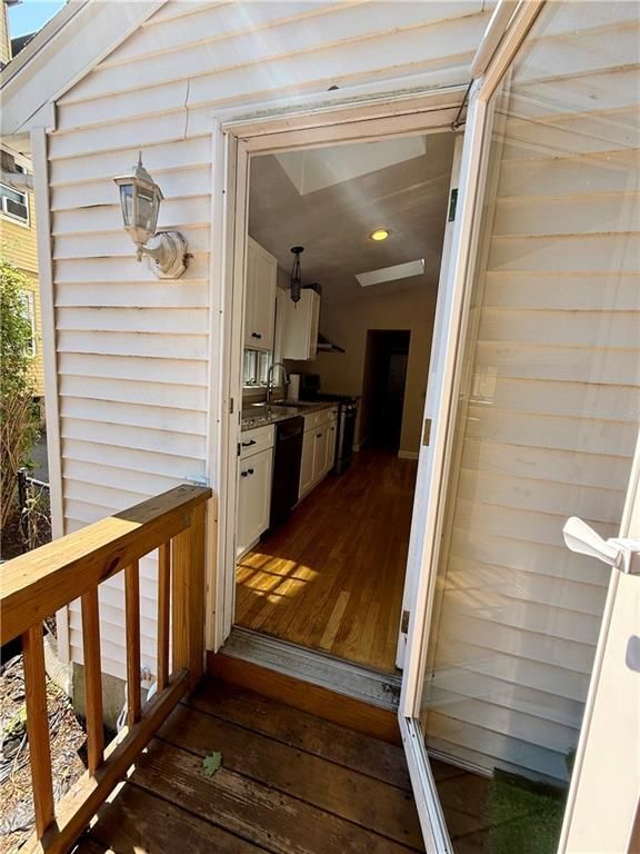Building Photo - 112 4th St
