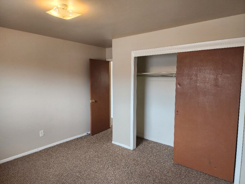 Building Photo - 4223 Forrest Hill Rd