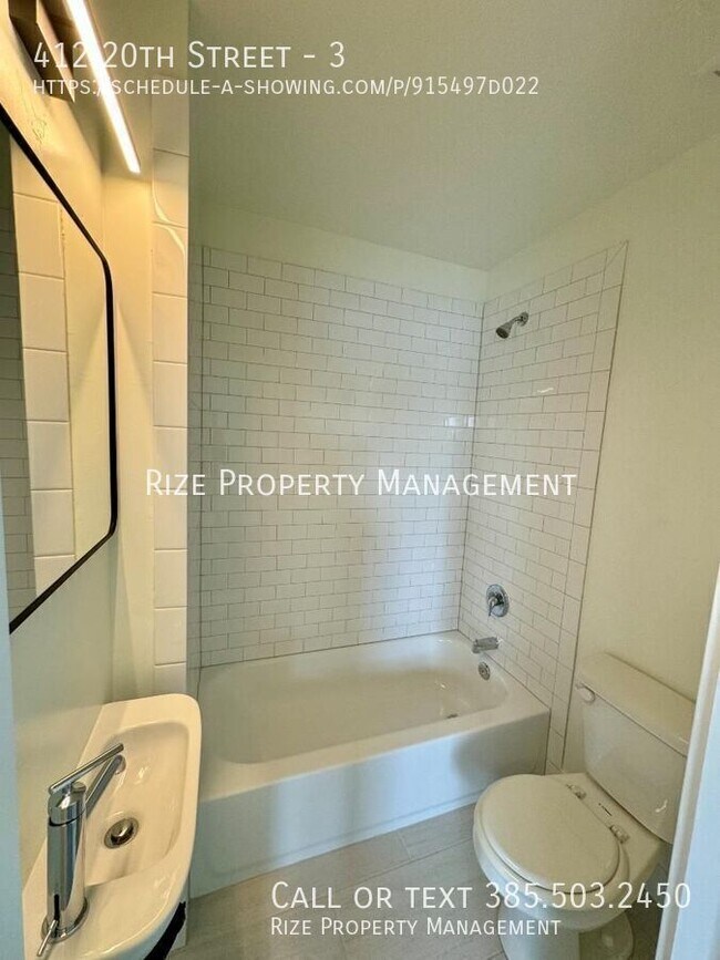 Building Photo - 412 20th St