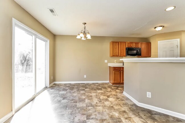 Building Photo - 4819 Chapel Ridge Dr