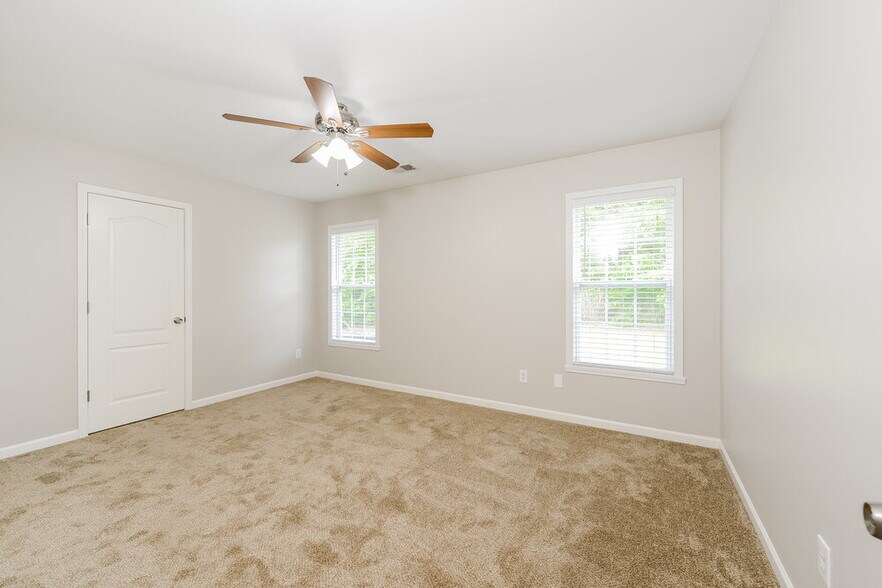 Building Photo - 5204 Mt Hope Dr