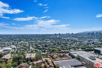 Building Photo - 1 W Century Dr