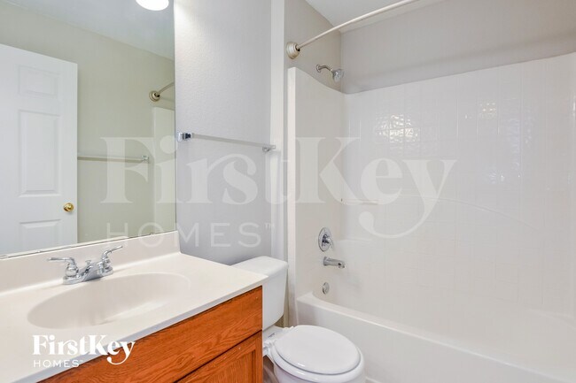 Building Photo - 3075 Blaine Cir