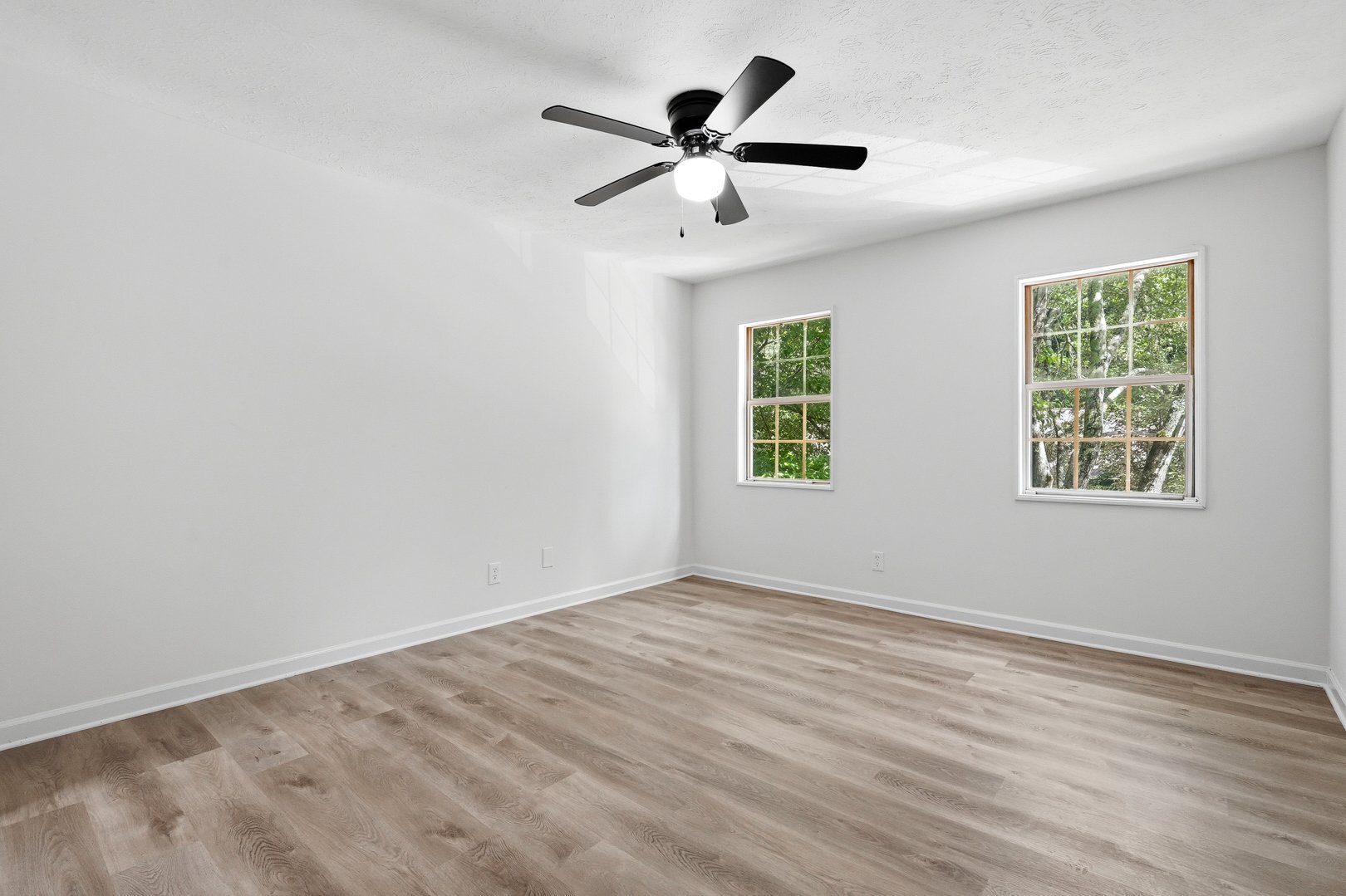 Building Photo - 106 Sterling Ct