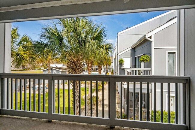 Building Photo - 76 S Reindeer Rd