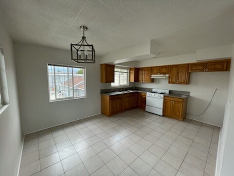 Building Photo - 6923 Ben Ave