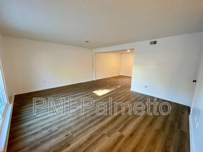 Building Photo - 1312 Cactus Ave