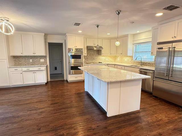 Building Photo - 6121 Preston Haven Dr