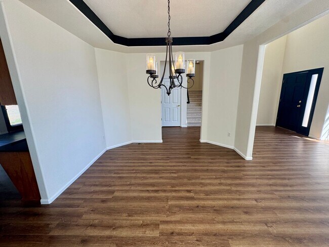 Building Photo - 4 Bed / 4 Bath Dream Home in the Hills at ...