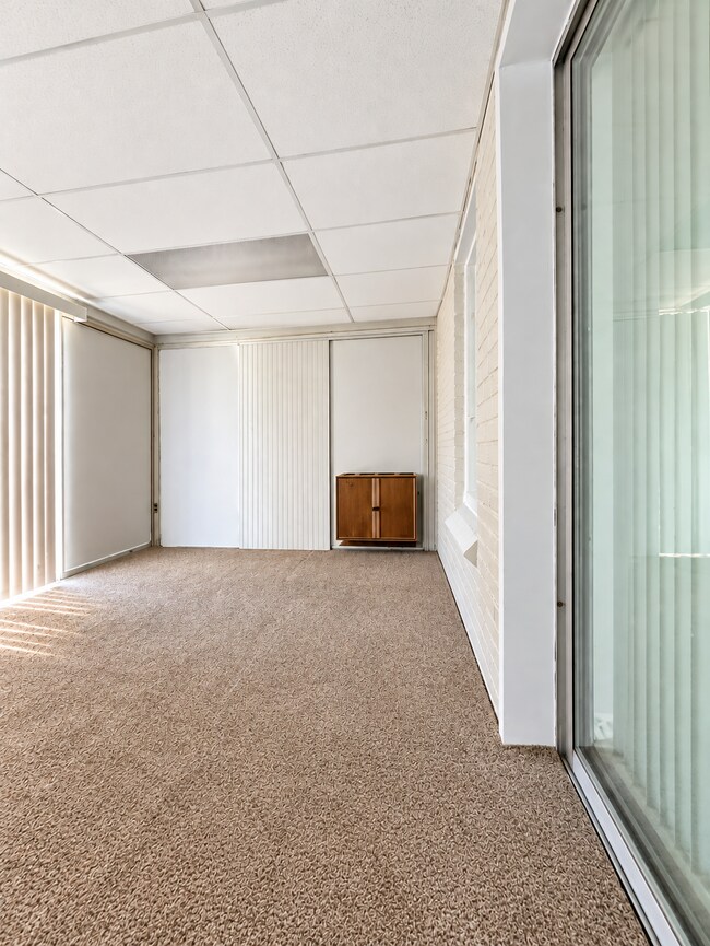 Building Photo - 17712 Lenore Ave