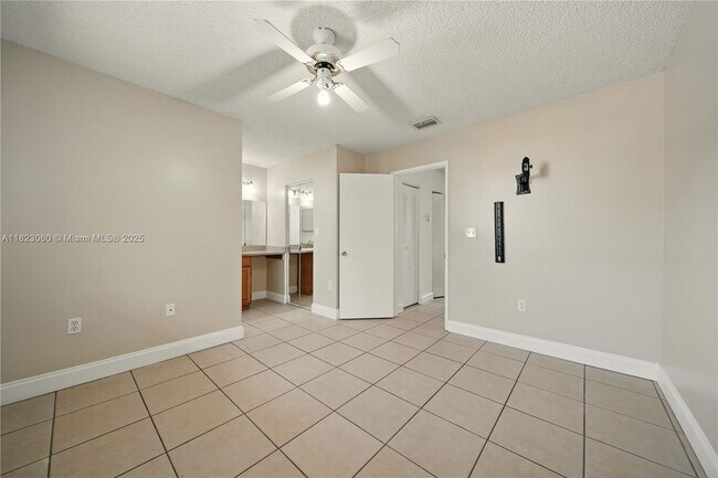 Building Photo - 14907 SW 80th St