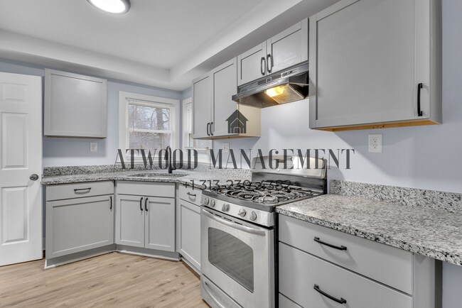 Building Photo - This beautifully updated 3-bedroom, 1-bath single-family home is ready for move-in!