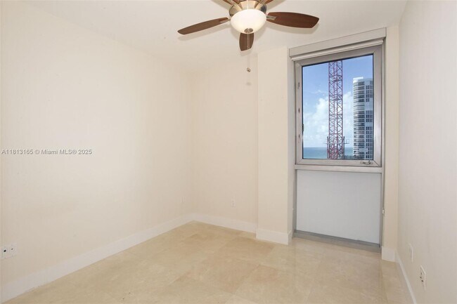Building Photo - 17001 Collins Ave