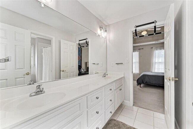 Building Photo - 870 Longstone Landing