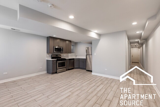 Building Photo - 3210 S May St