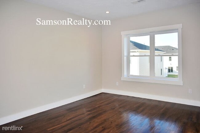 Building Photo - 3 br, 2.5 bath Condo - 1 Charlies Way