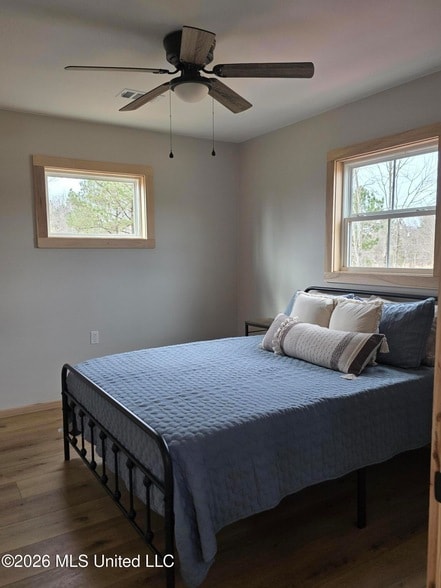 Building Photo - 1160 Cottonwood Dr