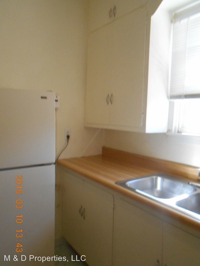 Building Photo - 411 N Clay St