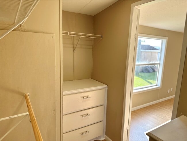 Building Photo - 4602 Durant Ave