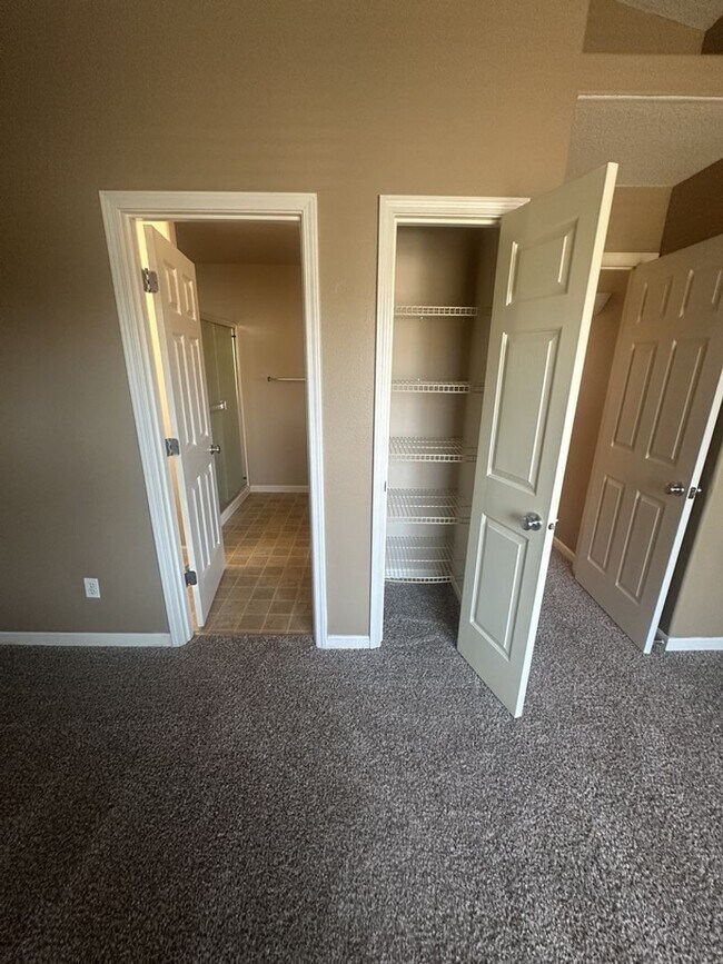 Building Photo - Welcome to this stunning two-story home lo...