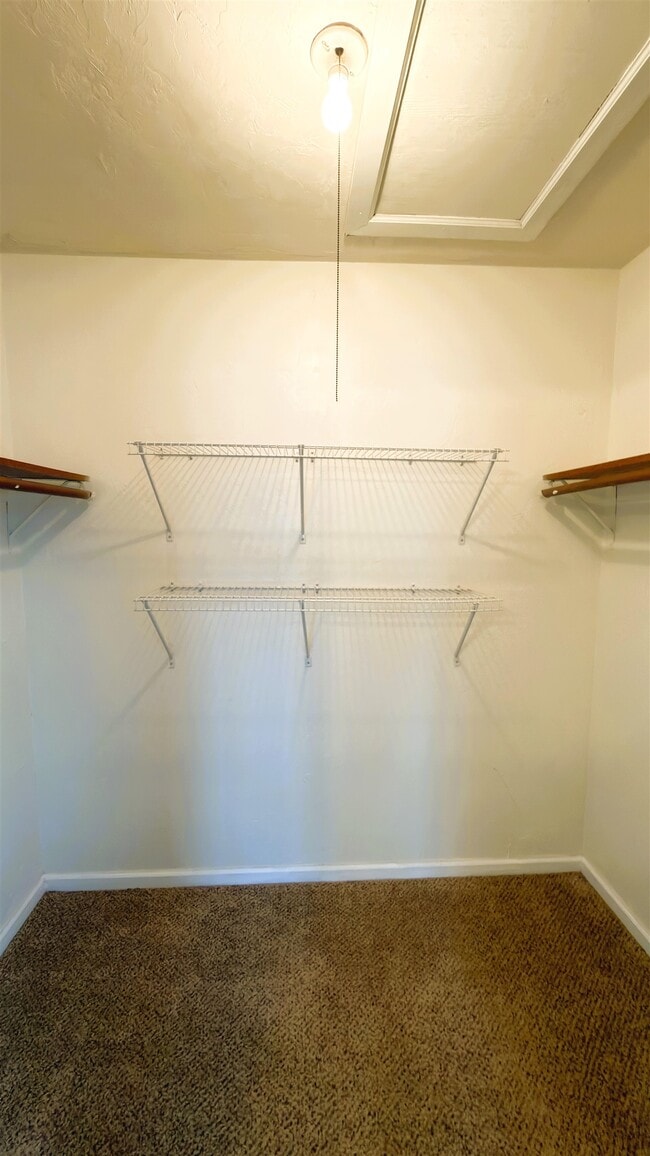 Building Photo - 1315 Airport Dr