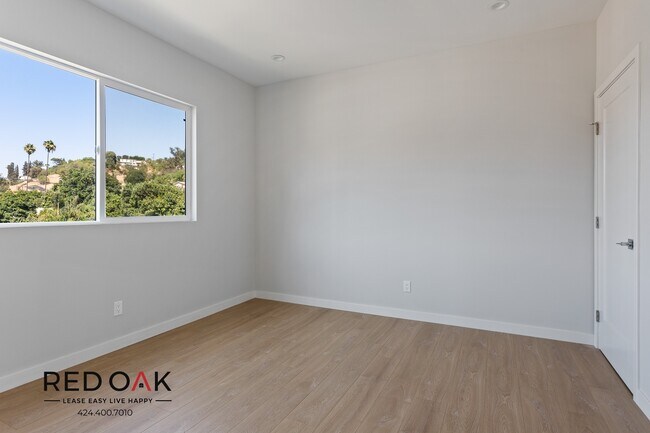 Building Photo - 4506 Esmeralda St