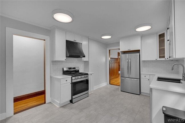 Building Photo - 610 Ashland Ave