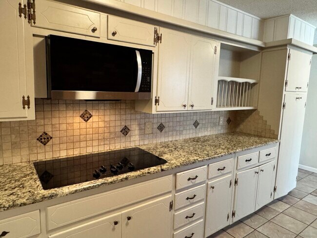 Building Photo - 5422 33rd St