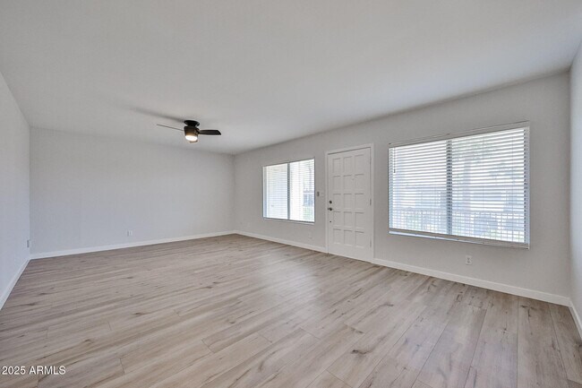 Building Photo - 240 Old Litchfield Rd