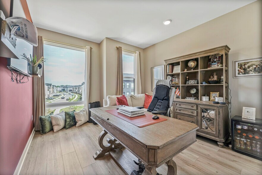Building Photo - 16117 Gwynn Brook Way