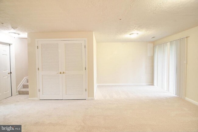 Building Photo - 7127 Ladd Cir