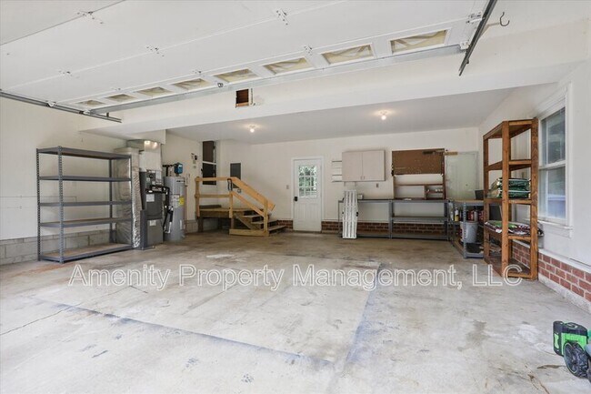 Building Photo - 11 Blacksmythe Ln