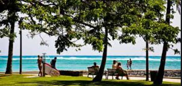 5 minute walk - 2600 Pualani Way