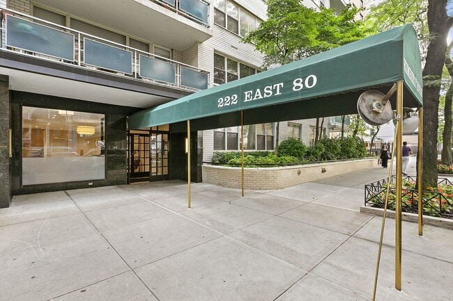 Building Photo - 222 E 80th St