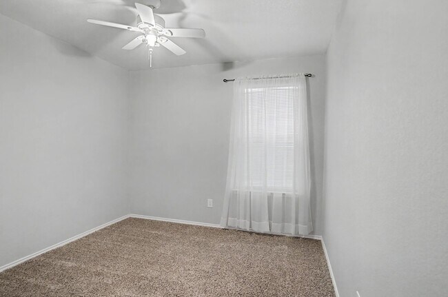 Building Photo - 10925 Caldwell Ln