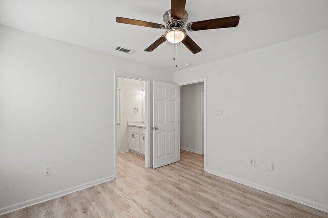 Building Photo - 4106 Gardendale Dr